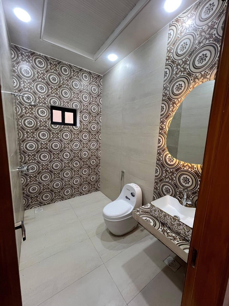 Modern Master Bathroom