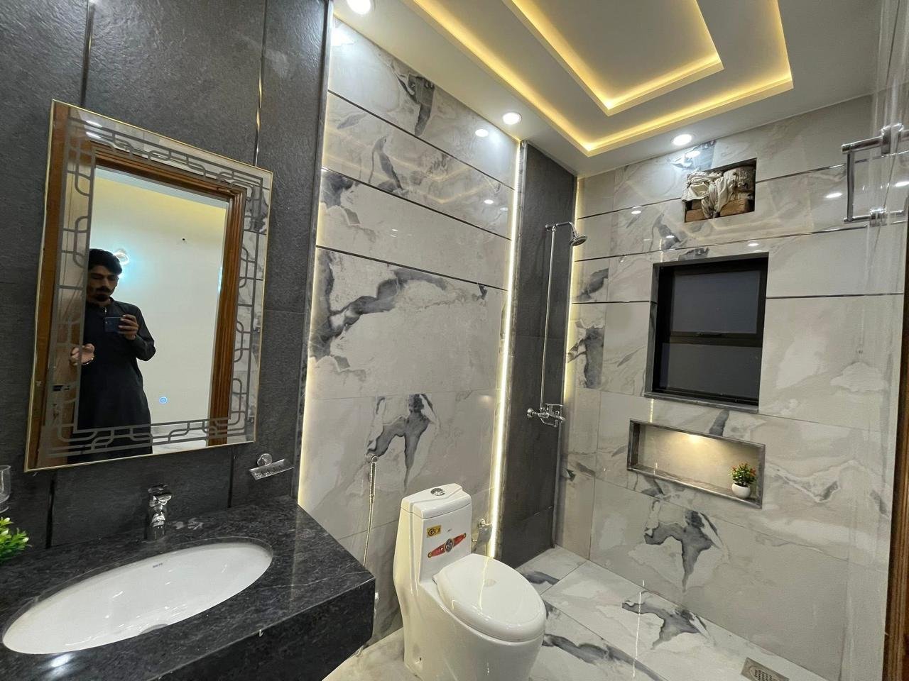 Premium Suite Bathroom