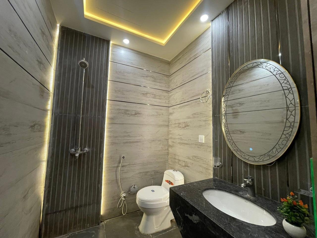 Guest Bathroom Finish